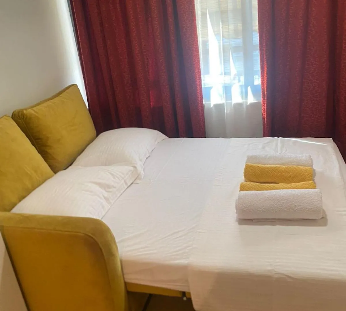 Mina Apartment Tirana 0*,  Albania